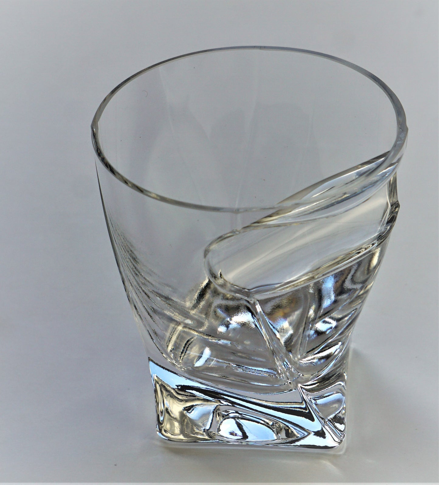 Whiskey Glass With Cigar Rest
